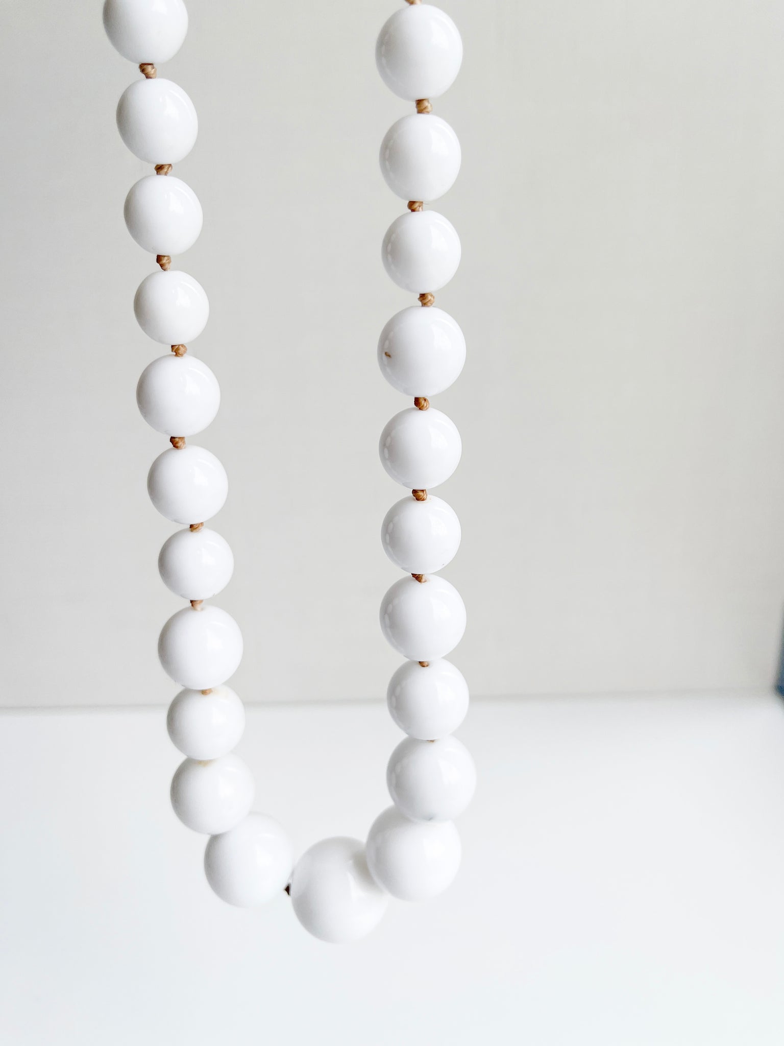 Vintage White Graduated Bead Necklace