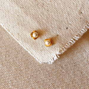 18k Gold Filled 4mm Simulated Pearl Stud